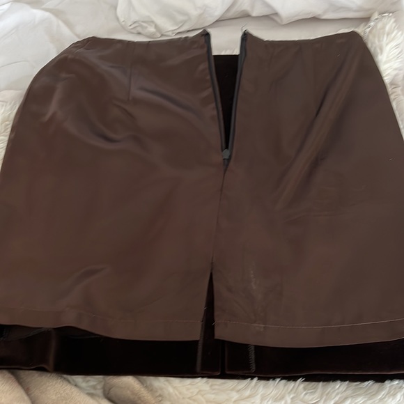 Custom Made Brown Velvet Mini Skirt Approx 6-8 - Picture 6 of 7